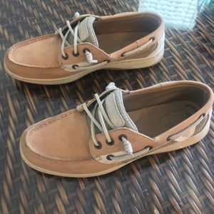 Women’s 8.5 Sperry- great condition $60